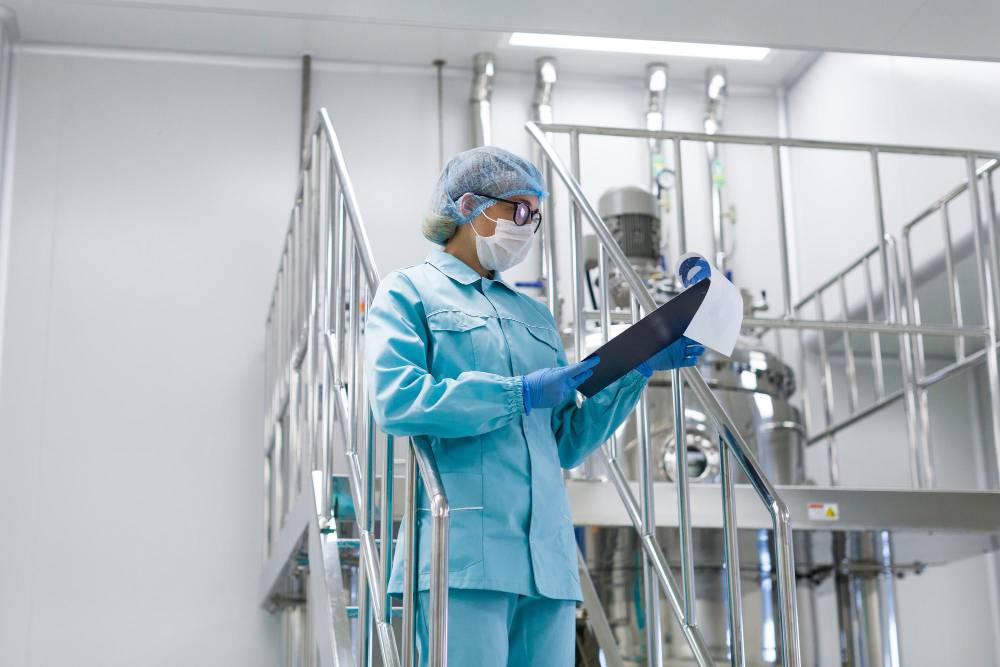Pharmaceutical cleanroom cleaning services in Irvine Orange County by EBS