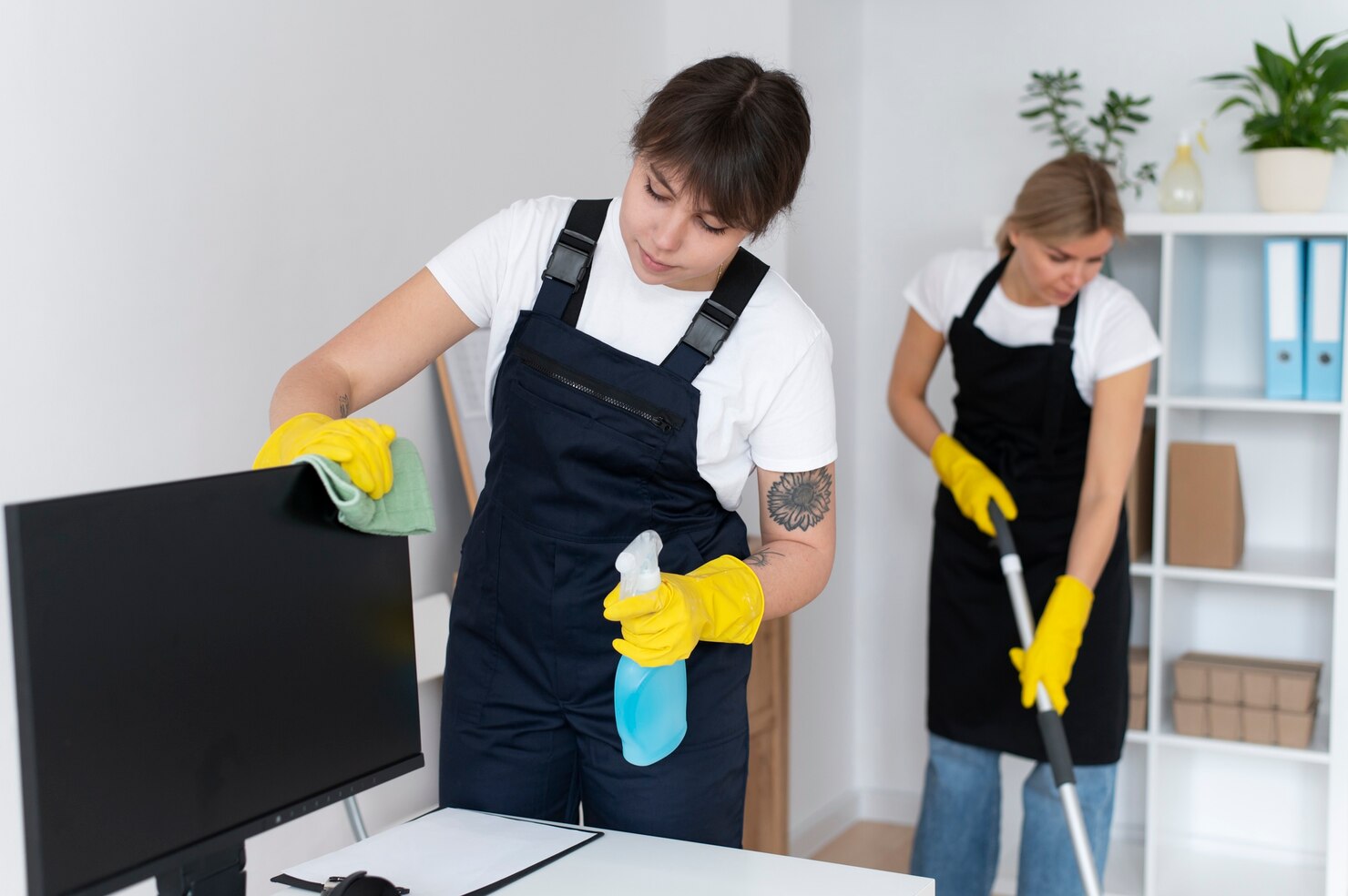Daytime cleaning services in Orange County by EBS